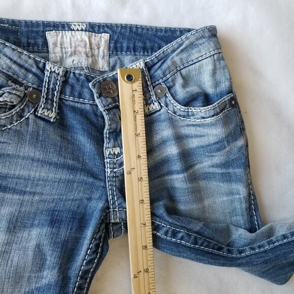 Big Star Vintage Collection Women's Liv Jeans with Back Pocket Flap and Jewels - Picture 12 of 15